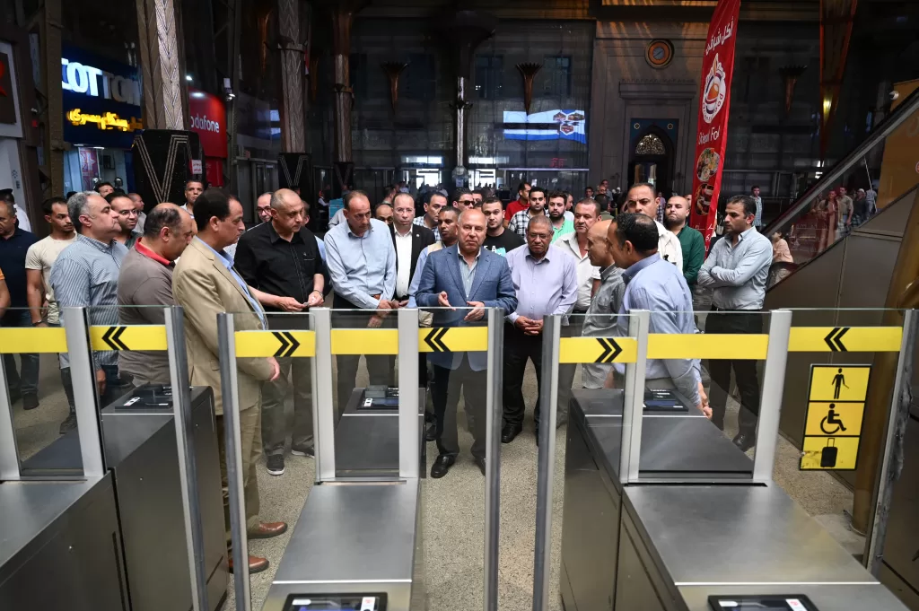 جولات ميدانية مفاجئة.. كامل الوزير يطمئن على جاهزية محطات القطارات لاستئناف الرحلات 7 - جريدة الجمهورية WhatsApp Image 2025 06 09 at 4.52.15 PM - جريدة الجمهورية