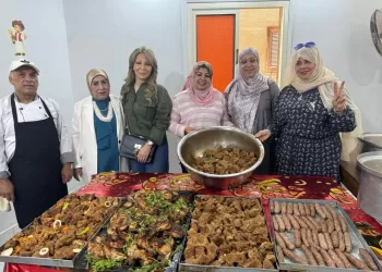 «العربي للتنمية الاجتماعية» و «القومي للمرأة» يوزعان لحوم الأضاحي على الجاليات العربية ودور الأيتام والمسنين 6 - جريدة الجمهورية «العربي للتنمية الاجتماعية» و «القومي للمرأة» يوزعان لحوم الأضاحي على الجاليات العربية ودور الأيتام والمسنين