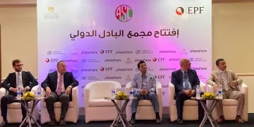 وزير الشباب يفتتح ملاعب «البادل» الدولية في نادي سبورتنج بالإسكندرية