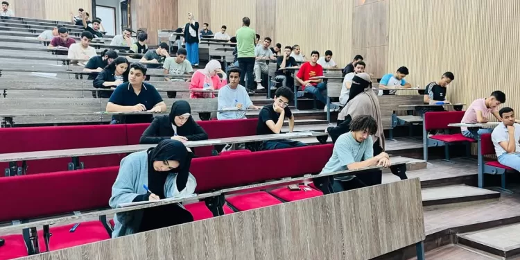 3481 طالبًا وطالبة يختتمون امتحانات نهاية العام بجامعة حلوان التكنولوجية الدولية 1 - جريدة الجمهورية 3481 طالبًا وطالبة يختتمون امتحانات نهاية العام بجامعة حلوان التكنولوجية الدولية