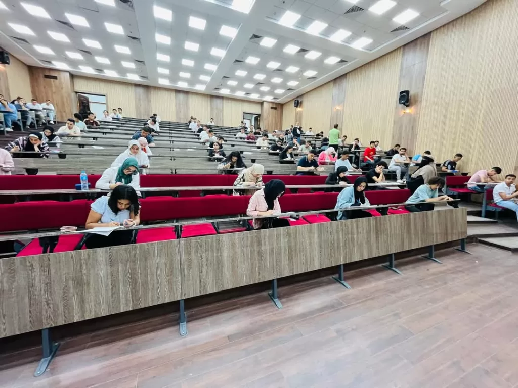 3481 طالبًا وطالبة يختتمون امتحانات نهاية العام بجامعة حلوان التكنولوجية الدولية 2 - جريدة الجمهورية WhatsApp Image 2025 06 16 at 02.15.45 ef7c77ff - جريدة الجمهورية