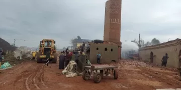 ضحايا الإهمال يتساقطون.. مصرع وإصابة 6 عمال في انهيار «مدخنة طوب»