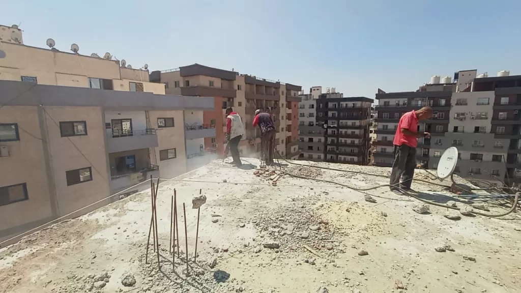 محافظ الإسماعيلية يشن حربًا على المخالفين.. وإزالة 5 طوابق غير مرخصة 5 - جريدة الجمهورية WhatsApp Image 2025 06 19 at 10.18.47 PM 1 - جريدة الجمهورية