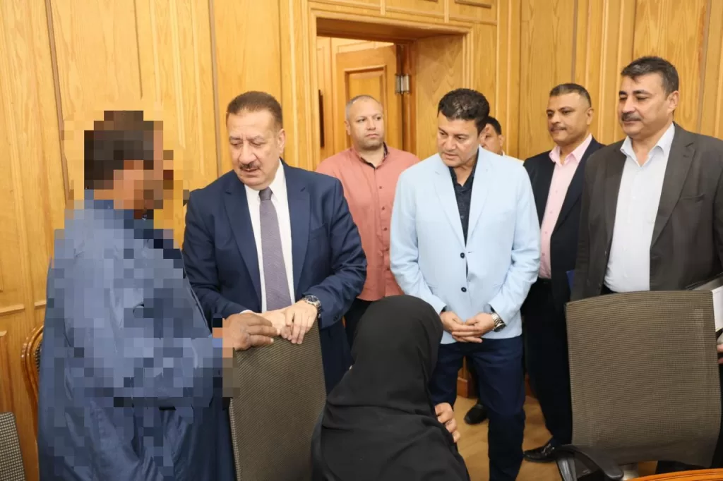 تواصل الخير في المنوفية: المحافظ يسلم 80 أسرة مساعدات نقدية وعينية.. ويقدم دعمًا شاملًا لـ230 حالة أخرى فى عيدها القومى 2 - جريدة الجمهورية WhatsApp Image 2025 06 19 at 13.38.00 042839d9 - جريدة الجمهورية