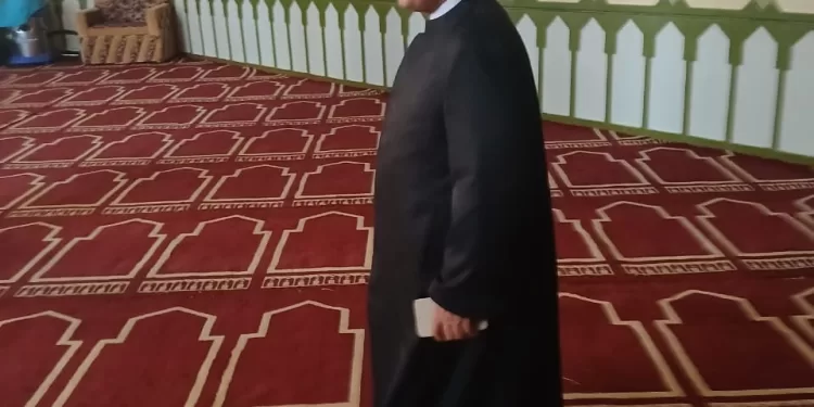 جولة مفاجئة لوكيل أوقاف كفر الشيخ تكشف غياب عمال مساجد البرلس