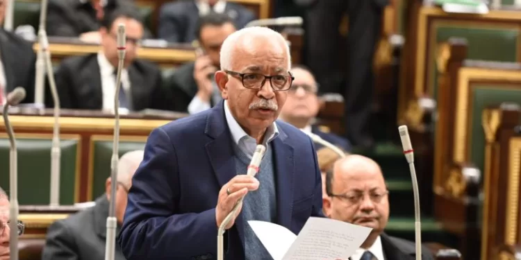 بسبب ادعاءات كاذبة.. رئيس اتحاد نقابات عمال مصر يتقدم بشكوى رسمية ضد نائب برلماني 1 - جريدة الجمهورية بسبب ادعاءات كاذبة.. رئيس اتحاد نقابات عمال مصر يتقدم بشكوى رسمية ضد نائب برلماني