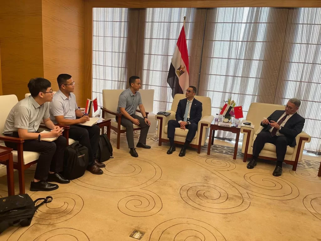 الخطيب في الصين: لقاءات مكثفة لتعزيز الاستثمار بمصر 2 - جريدة الجمهورية WhatsApp Image 2025 06 23 at 17.19.32 517a92dd - جريدة الجمهورية