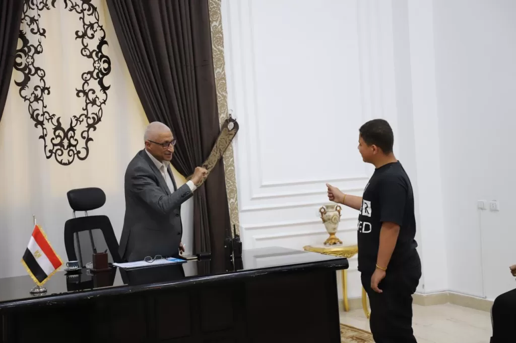 مجاور يوجه بتعزيز التواصل المباشر بين الجهاز التنفيذي والمواطنين 3 - جريدة الجمهورية WhatsApp Image 2025 06 24 at 14.45.01 38543920 - جريدة الجمهورية
