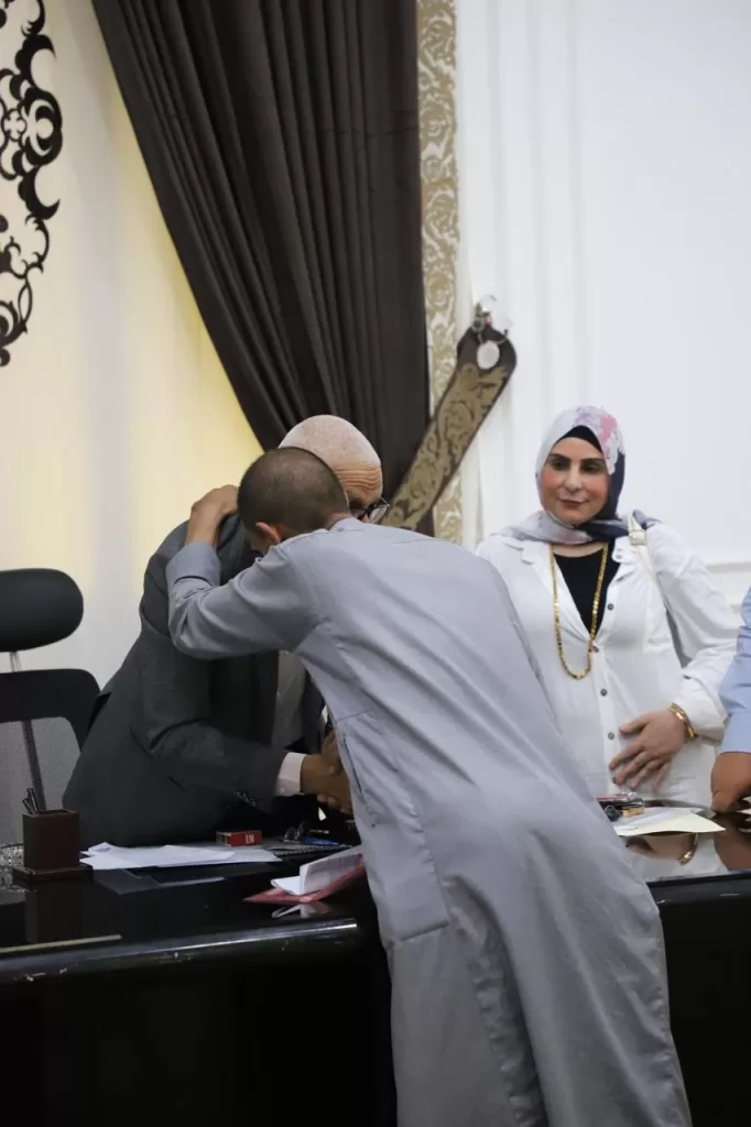 لفتة إنسانية: محافظ شمال سيناء يلتقي «ملك بائعة الفشار» وأسرتها لدعمهم 3 - جريدة الجمهورية WhatsApp Image 2025 06 24 at 14.59.31 9824a920 - جريدة الجمهورية