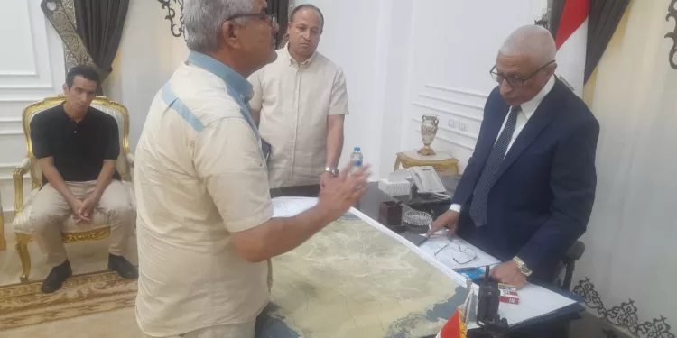 محافظ شمال سيناء يعلن تعديل الحدود الإدارية مع محافظة بورسعيد 1 - جريدة الجمهورية محافظ شمال سيناء يعلن تعديل الحدود الإدارية مع محافظة بورسعيد