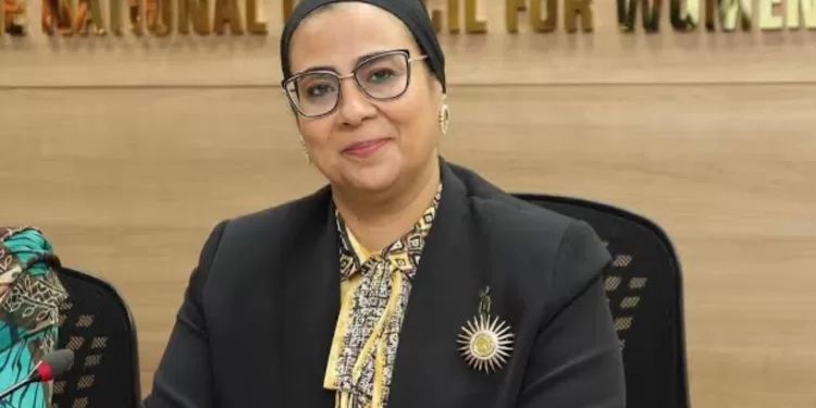 المستشارة أمل عمار تبحث دور الحماية الاجتماعية في الحد من عدم المساواة