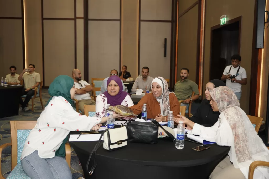 «الغردقة الخضراء» تُطلق برنامجًا تدريبيًا متخصصًا لحماية السلاحف البحرية والبيئات المائية 2 - جريدة الجمهورية WhatsApp Image 2025 06 29 at 1.03.01 PM - جريدة الجمهورية