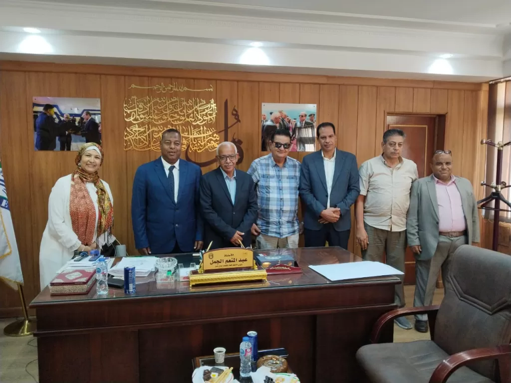 من أجل عمال مصر.. شراكة جديدة بين النقابات و«أكوا فيو» لتحسين الخدمات الترفيهية 3 - جريدة الجمهورية WhatsApp Image 2025 06 30 at 9.15.53 PM - جريدة الجمهورية