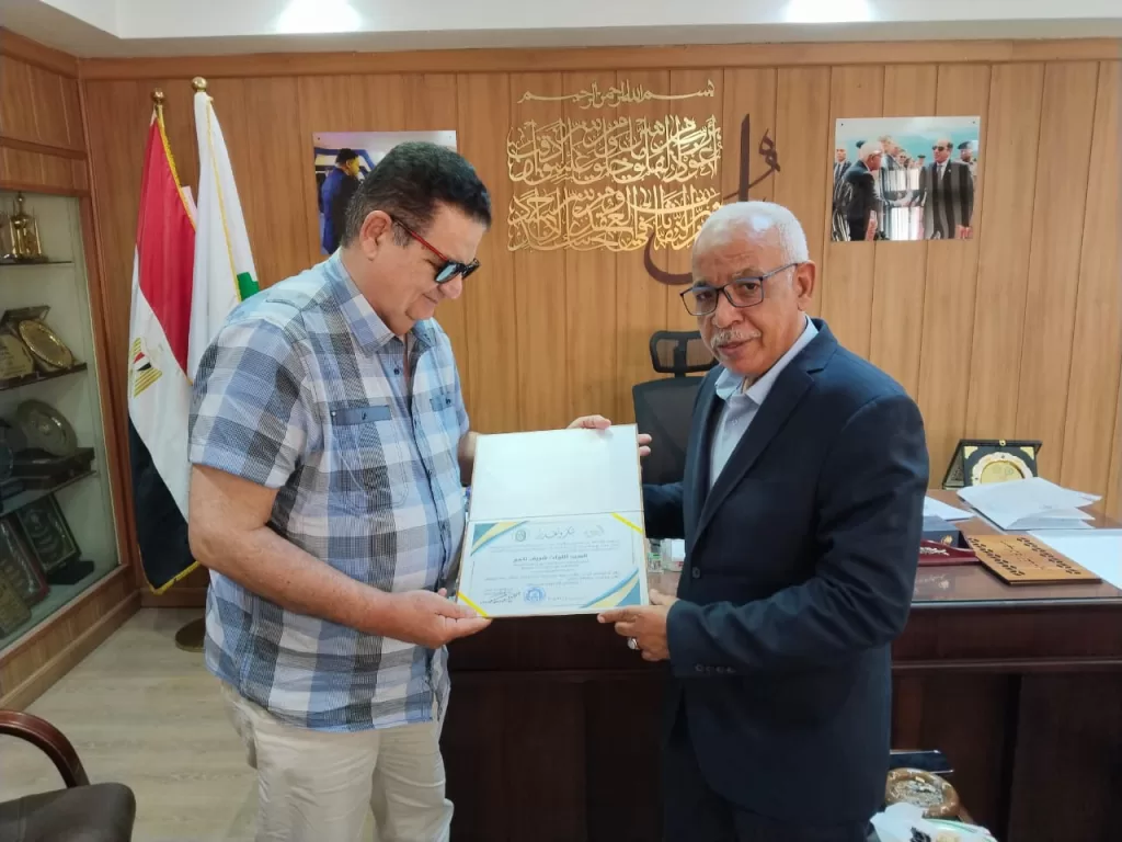 من أجل عمال مصر.. شراكة جديدة بين النقابات و«أكوا فيو» لتحسين الخدمات الترفيهية 2 - جريدة الجمهورية WhatsApp Image 2025 06 30 at 9.15.55 PM - جريدة الجمهورية