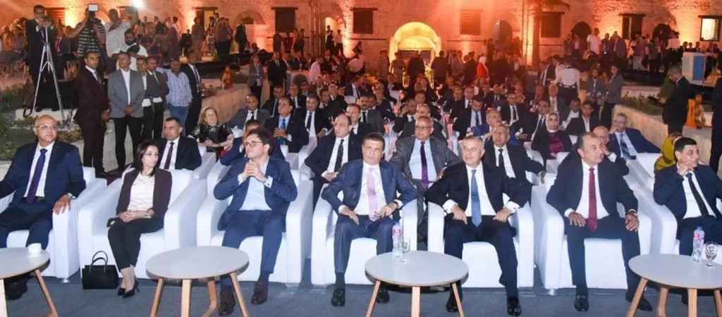 الإسكندرية تحتفل بعيدها القومي الـ 73 بحضور وزراء ومحافظين وتألق السوبرانو «فرح الديباني» 4 - جريدة الجمهورية 0 2 - جريدة الجمهورية