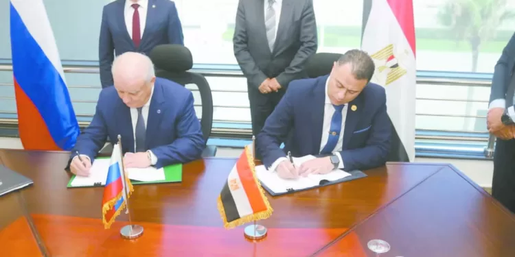 توقيع العقد المكمل لإنشاء وتشغيل «الضبعة»: مصر وروسيا توقعان بروتوكولاً ملحقًا لاتفاقية بناء وتشغيل محطات الطاقة النووية 1 - جريدة الجمهورية توقيع العقد المكمل لإنشاء وتشغيل «الضبعة»: مصر وروسيا توقعان بروتوكولاً ملحقًا لاتفاقية بناء وتشغيل محطات الطاقة النووية