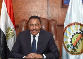 تعزيز الكفاءة الإدارية.. محافظ مطروح يُجري حركة تنقلات لرؤساء المراكز ونوابهم