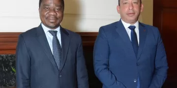 قصر العيني يستقبل سفير كوت ديفوار لبحث التعاون في البرنامج الطبي الفرنسي KAF