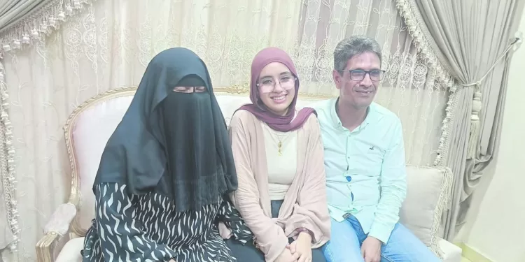 «الناجح يرفع إيده» أوائل مصر.. قصص نجاح رائعة وفرحة غامرة