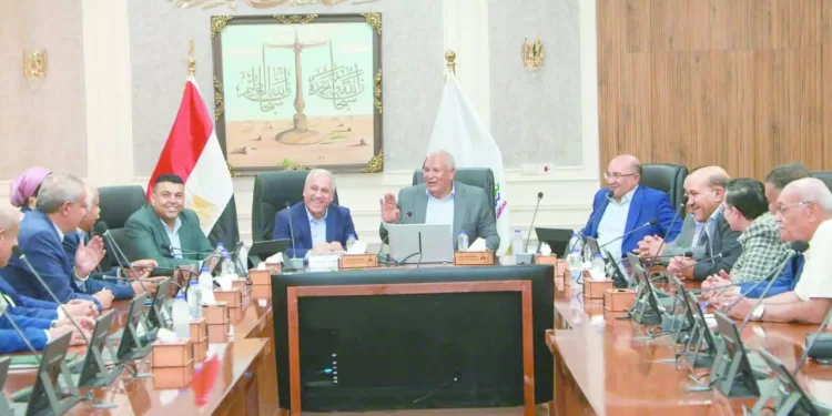 الزملوط والشوربجى يبحثان فرص الاستثمار فى المجالات الإعلامية والثقافية 1 - جريدة الجمهورية تشيلسى الفريق الأكثر تهديفًا.. وسان جيرمان بالمركز الثانى