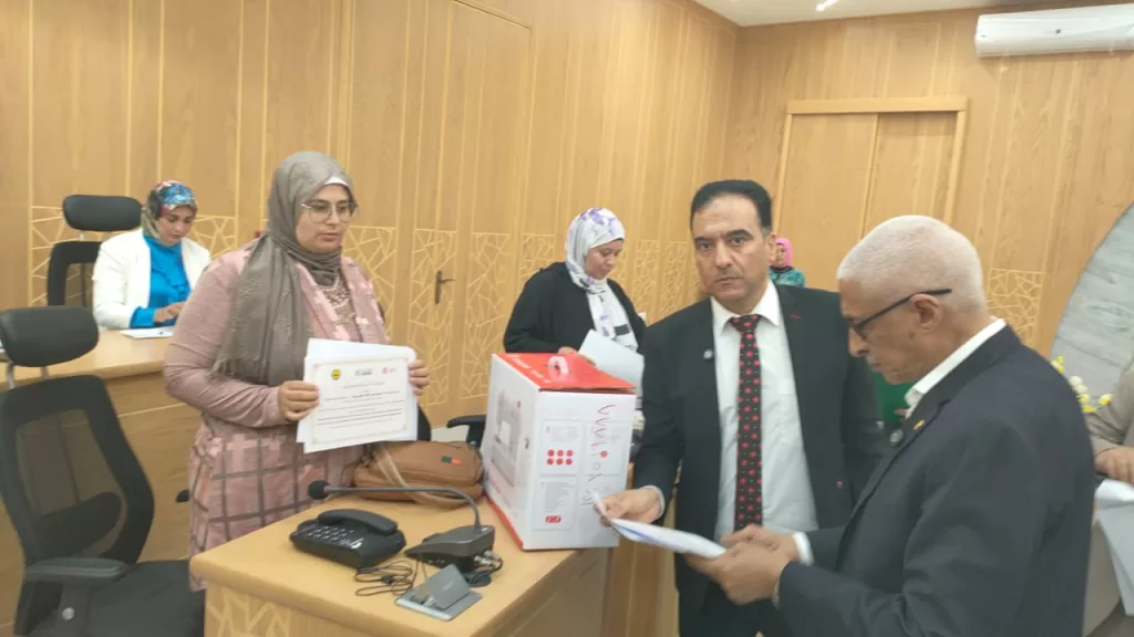 بهدف تحسين الدخل.. 10 سيدات يحصلن على ماكينات خياطة بشمال سيناء 5 - جريدة الجمهورية IMG 20250716 WA0112 - جريدة الجمهورية