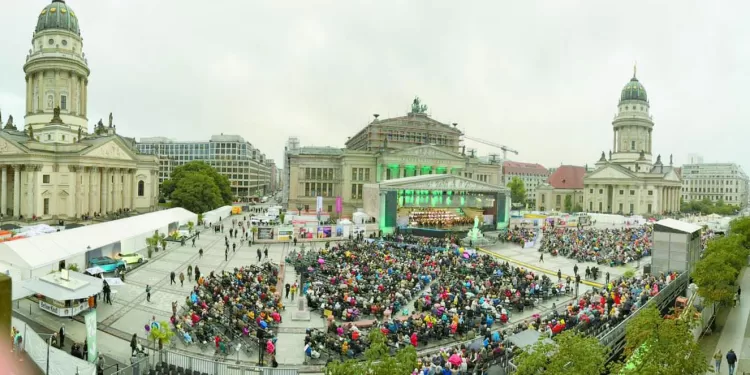  «وسام» يتدرب منفردًا .. والأهلى «يفرض شروطه»