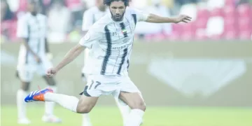 وعود «الننى» تحقيق البطولات هدية لجماهير «الجزيرة»