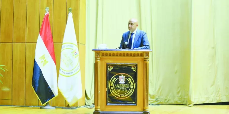 البكالوريا لا تلغى الثانوية 1 - جريدة الجمهورية وعود «الننى» تحقيق البطولات هدية لجماهير «الجزيرة»