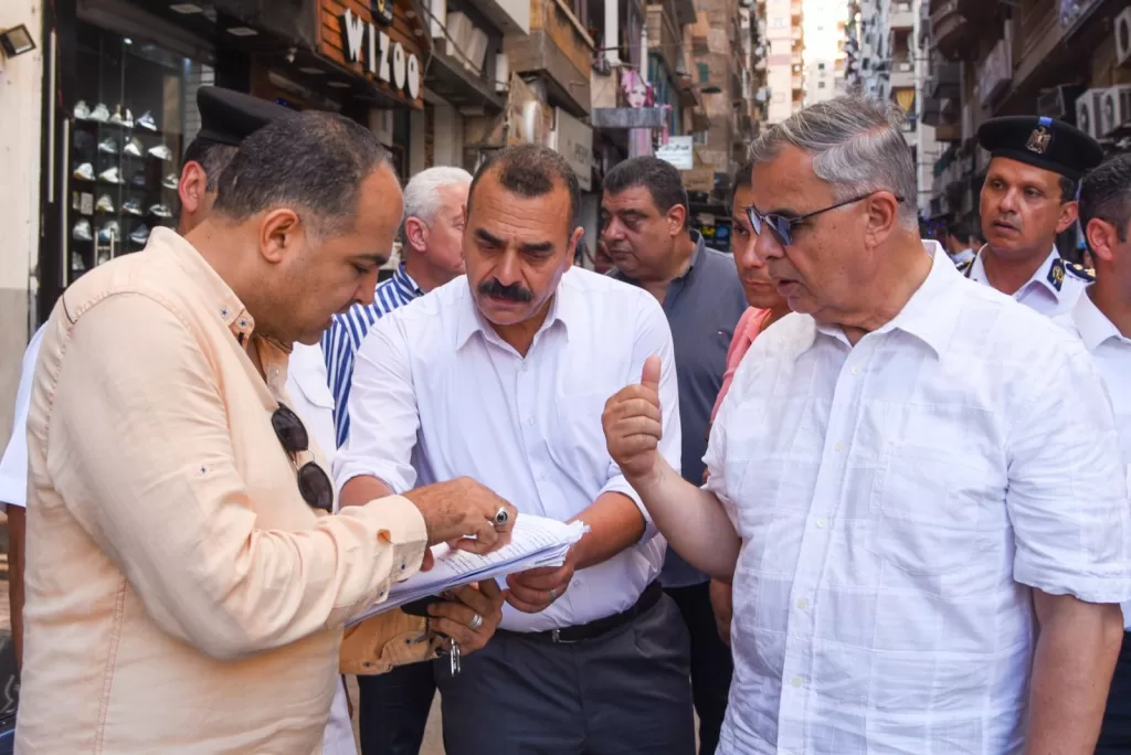 محافظ الإسكندرية يفاجئ سوق باكوس.. مراجعة للأسعار وإلزام التجار بعدم المغالاة 5 - جريدة الجمهورية IMG 20250721 WA0042 - جريدة الجمهورية