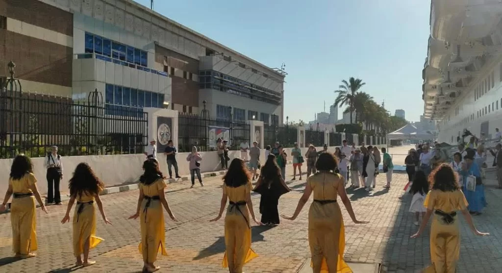 ميناء الإسكندرية يرحب بالسفينة السياحية «أرويا»في زيارتها الثانية خلال شهر 2 - جريدة الجمهورية IMG 20250724 WA0122 - جريدة الجمهورية