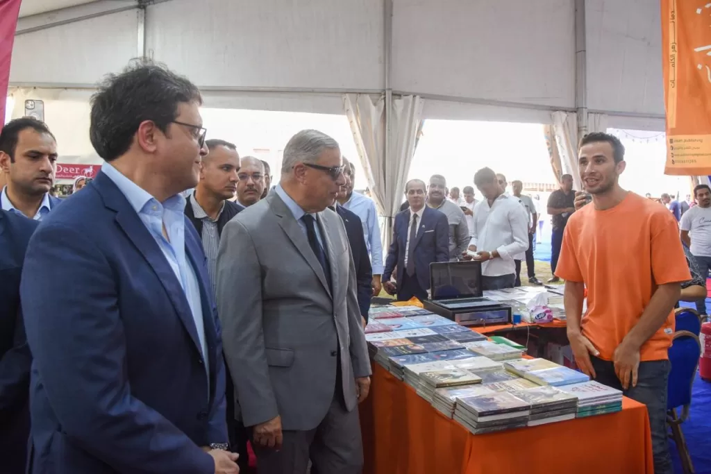 بعد 4 سنوات توقف: وزير الثقافة ومحافظ الإسكندرية يفتتحان معرض الكتاب العاشر 8 - جريدة الجمهورية IMG 20250728 WA0209 - جريدة الجمهورية