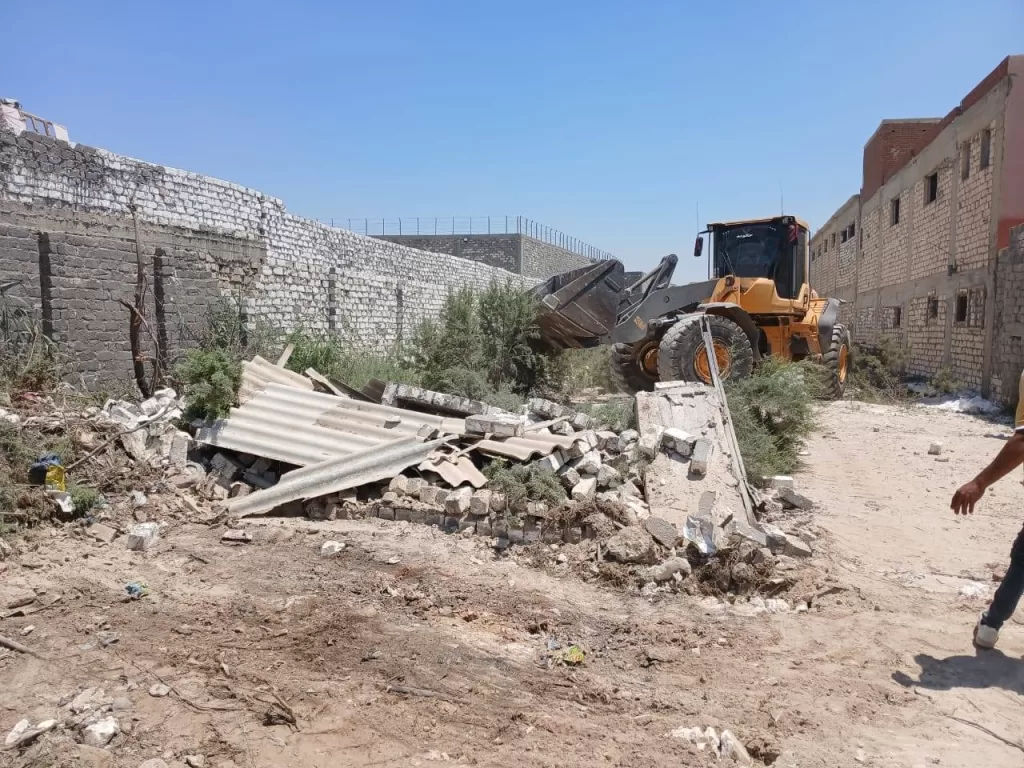 تطبيق القانون على المخالفين: محافظ الإسكندرية يتابع حملات إزالة التعديات على أملاك الدولة 6 - جريدة الجمهورية IMG 20250731 WA0023 1 - جريدة الجمهورية