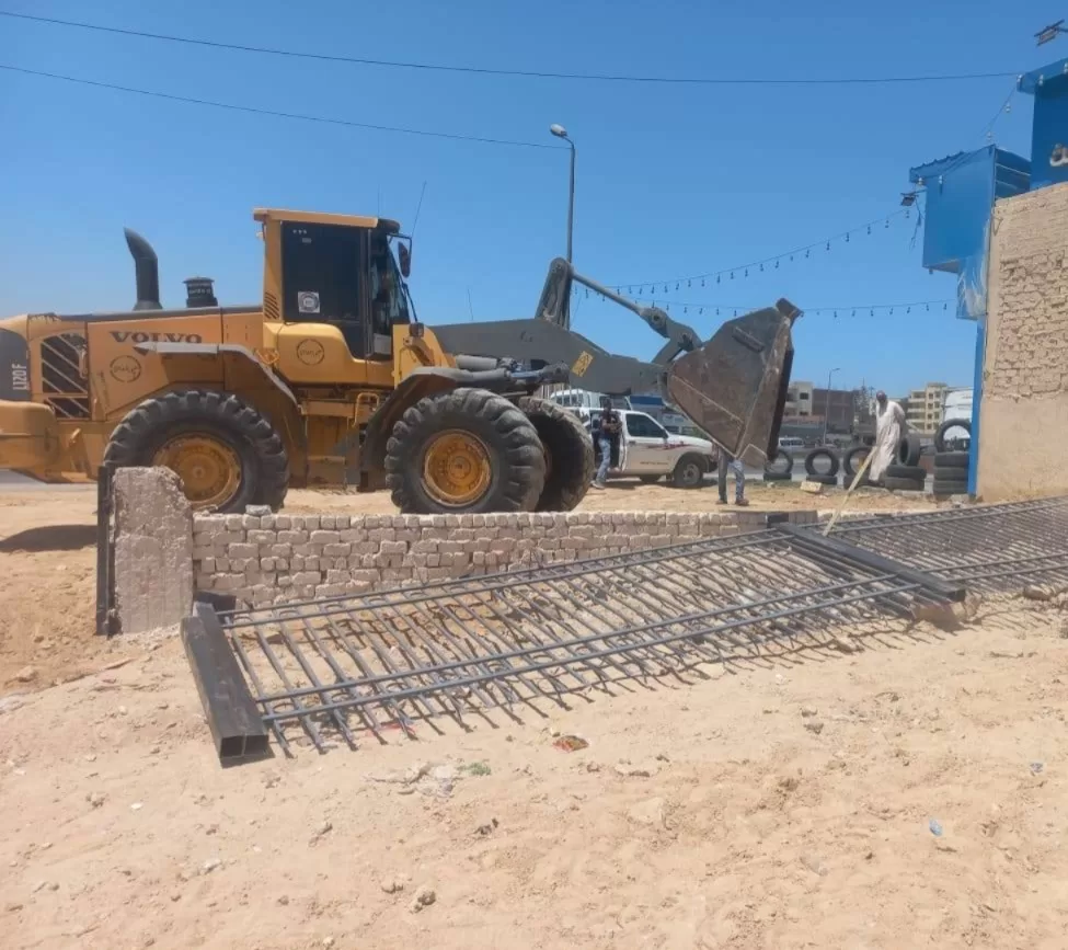 تطبيق القانون على المخالفين: محافظ الإسكندرية يتابع حملات إزالة التعديات على أملاك الدولة 4 - جريدة الجمهورية IMG 20250731 WA0026 - جريدة الجمهورية