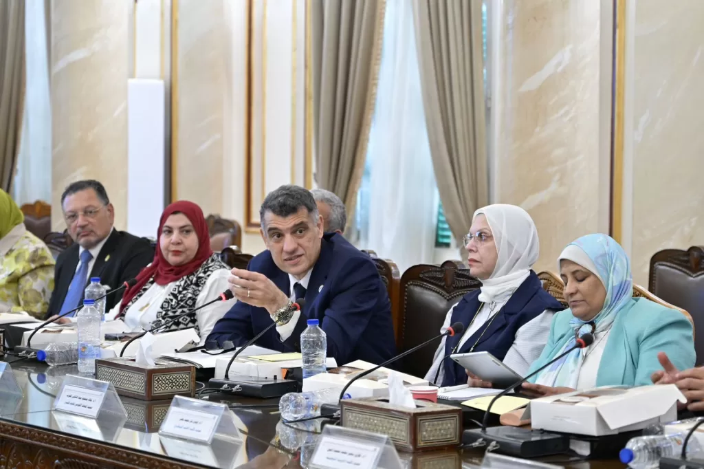 حصاد العام الجامعي 2024/2025: مجلس جامعة القاهرة يستعرض الإنجازات ويقر الخطة الاستراتيجية الجديدة 7 - جريدة الجمهورية IMG 20250731 WA0058 - جريدة الجمهورية