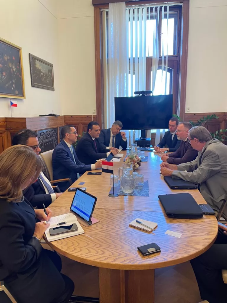 الخطيب: مصر تقدم فرصًا استثمارية غير مسبوقة للشركات التشيكية 2 - جريدة الجمهورية WhatsApp Image 2025 07 01 at 9.13.14 PM - جريدة الجمهورية