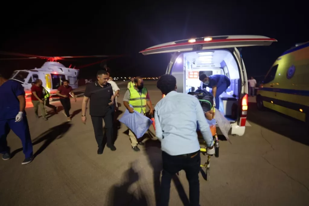 فيديو| محافظ البحر الأحمر يزور مصابي حادث حفار جبل الزيت ويوجه بتوفير أفضل رعاية طبية 4 - جريدة الجمهورية WhatsApp Image 2025 07 02 at 2.55.46 AM 1 - جريدة الجمهورية