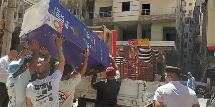 الإسكندرية: حملات رقابية مكثفة تسفر عن تحصيل 1.3 مليون جنيه غرامات من الأسواق 1 - جريدة الجمهورية استعدادًا لموسم الصيف: رفع كفاءة الطرق بأحياء الإسكندرية