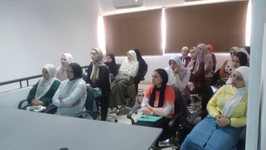 انطلاق برنامج التدريب الصيفي لطالبات عين شمس في مركز النانوتكنولوجي بجامعة حلوان 2 - جريدة الجمهورية WhatsApp Image 2025 07 06 at 6.09.33 PM - جريدة الجمهورية