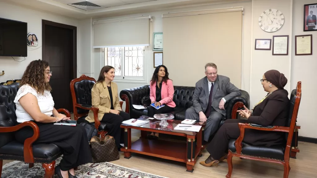 رئيسة «القومى للمرأة» تستعرض جهود وأنشطة المجلس لخدمة السيدات مع وفد منظمة العمل الدولية 4 - جريدة الجمهورية WhatsApp Image 2025 07 15 at 5.30.54 PM - جريدة الجمهورية