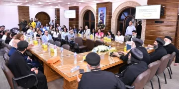 البابا تواضروس يلتقي خدام مركز إيمي للتعليم المستمر