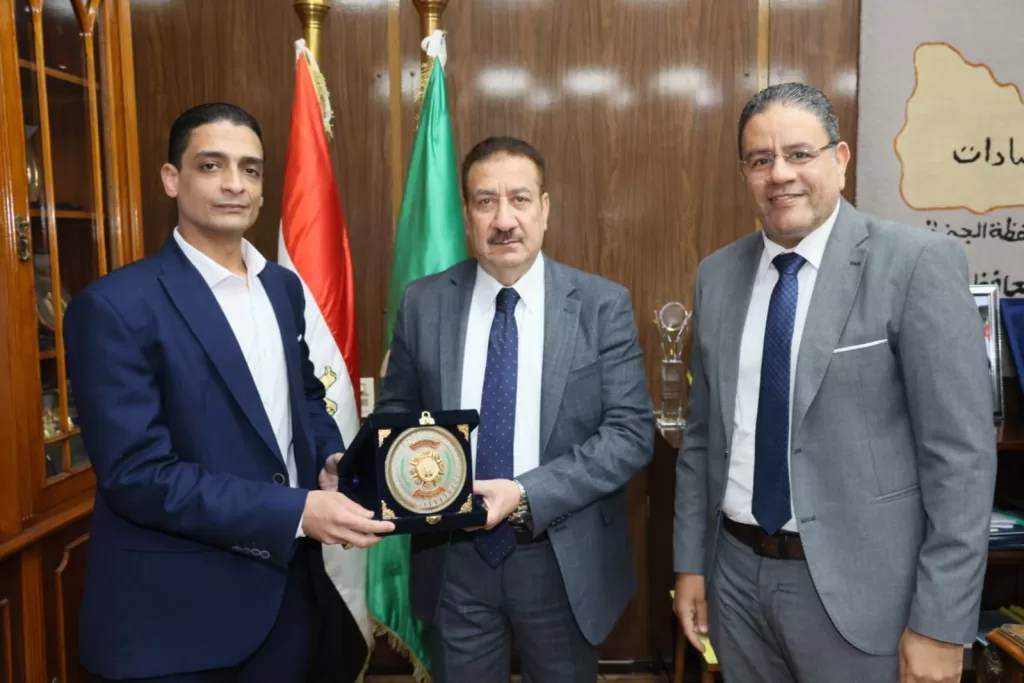 تكريم خاص.. محافظ المنوفية يكرم مدير مستشفى جراحات متخصصة لتحقيقه معدلات قياسية 2 - جريدة الجمهورية WhatsApp Image 2025 07 17 at 15.24.28 b9190a04 - جريدة الجمهورية