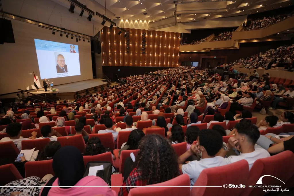 الإعلامي أحمد فايق يشارك تجربته الملهمة في مؤتمر «اختر كليتك» بمكتبة الإسكندرية 7 - جريدة الجمهورية WhatsApp Image 2025 07 21 at 6.25.30 PM 1 - جريدة الجمهورية