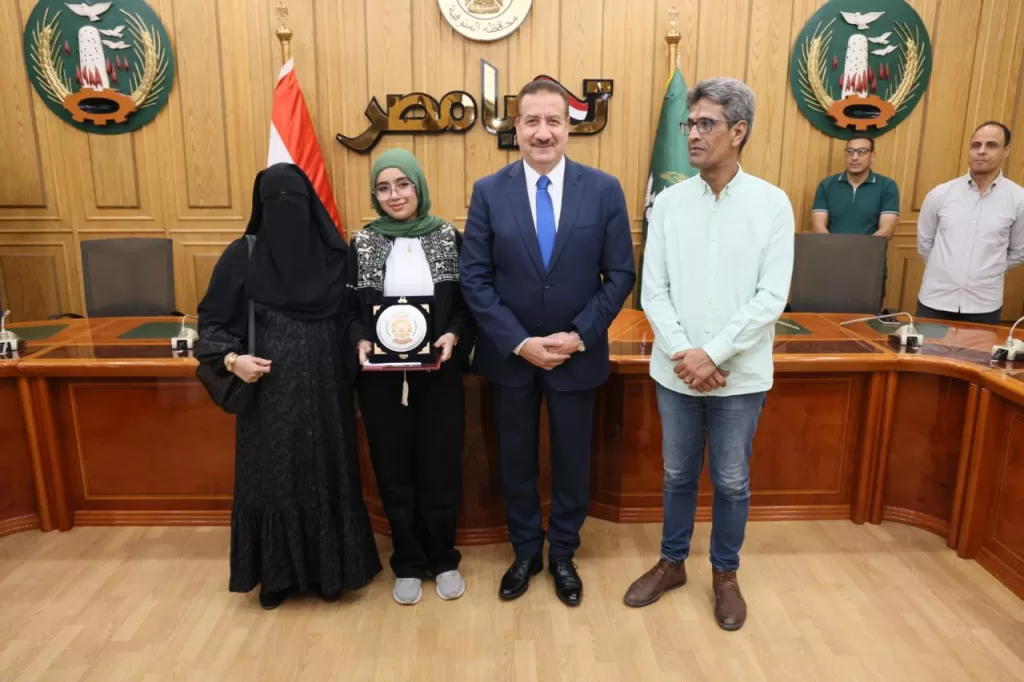 محافظ المنوفية يُكرّم أوائل الجمهورية من أبناء المحافظة وسط أجواء يسودها الفرح والسرور 7 - جريدة الجمهورية WhatsApp Image 2025 07 23 at 5.19.23 PM 2 - جريدة الجمهورية