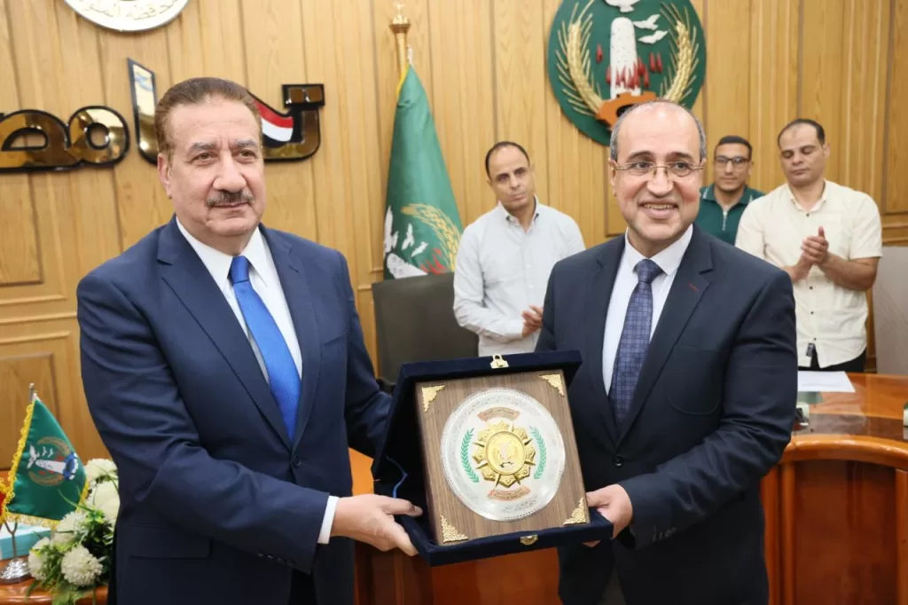 محافظ المنوفية يُكرّم أوائل الجمهورية من أبناء المحافظة وسط أجواء يسودها الفرح والسرور 10 - جريدة الجمهورية WhatsApp Image 2025 07 23 at 5.19.24 PM 1 - جريدة الجمهورية