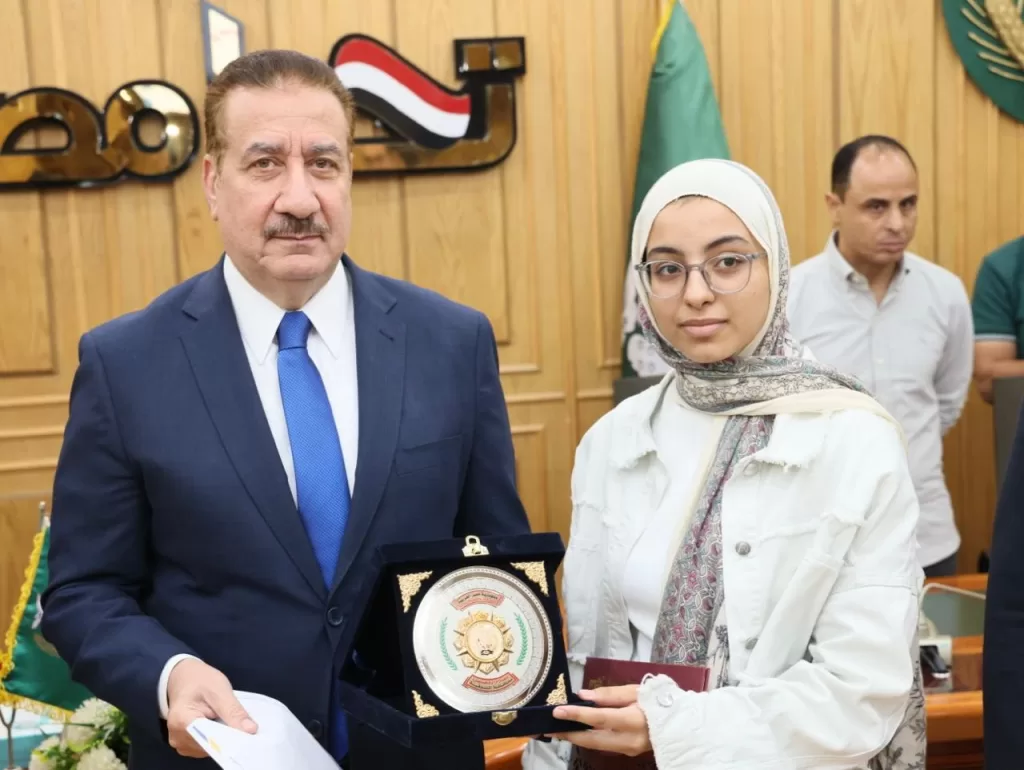 محافظ المنوفية يُكرّم أوائل الجمهورية من أبناء المحافظة وسط أجواء يسودها الفرح والسرور 15 - جريدة الجمهورية WhatsApp Image 2025 07 23 at 5.19.25 PM 1 - جريدة الجمهورية