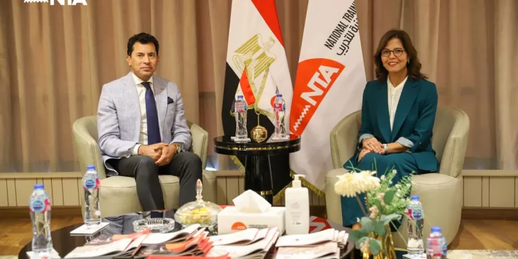 تعاون استراتيجي لتمكين الشباب: الأكاديمية الوطنية تستضيف وزير الشباب والرياضة