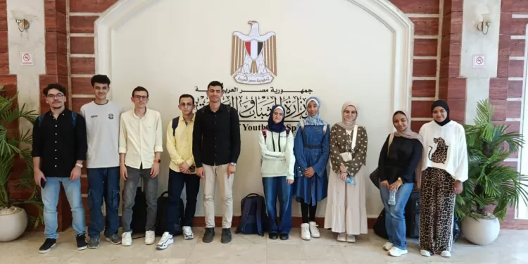 تكريمًا للمتفوقين.. وزير الشباب والرياضة يستضيف أوائل الثانوية العامة بالجزيرة