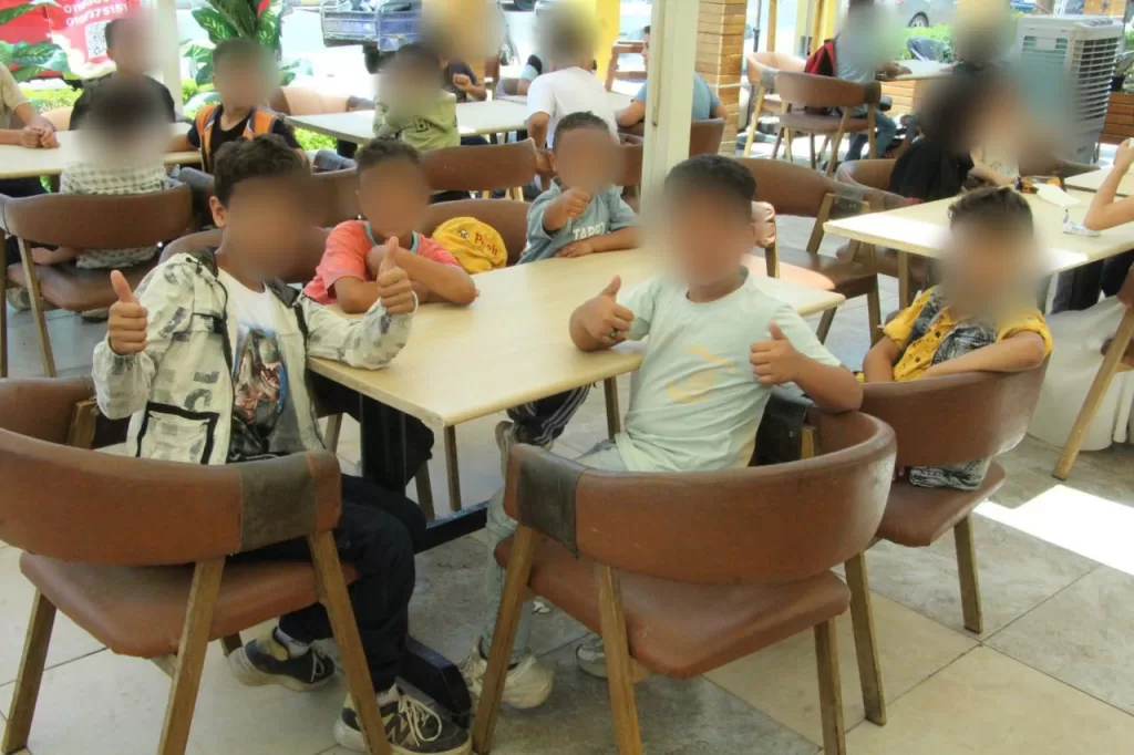 نائب محافظ سوهاج يشارك الأطفال الأيتام يومًا ترفيهيًا في مدينة سوهاج الجديدة 2 - جريدة الجمهورية WhatsApp Image 2025 07 29 at 7.11.20 PM - جريدة الجمهورية