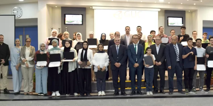 د. أشرف منصور: 23 عامًا ندعم النوابغ المصرية.. ونؤهلهم لسوق العمل بمنح دراسية كاملة للمتفوقين