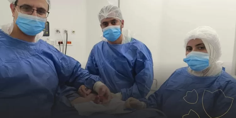 إجراء جراحة دقيقة لاستئصال كامل لرحم سيدة بالمجمع الطبي بالسويس